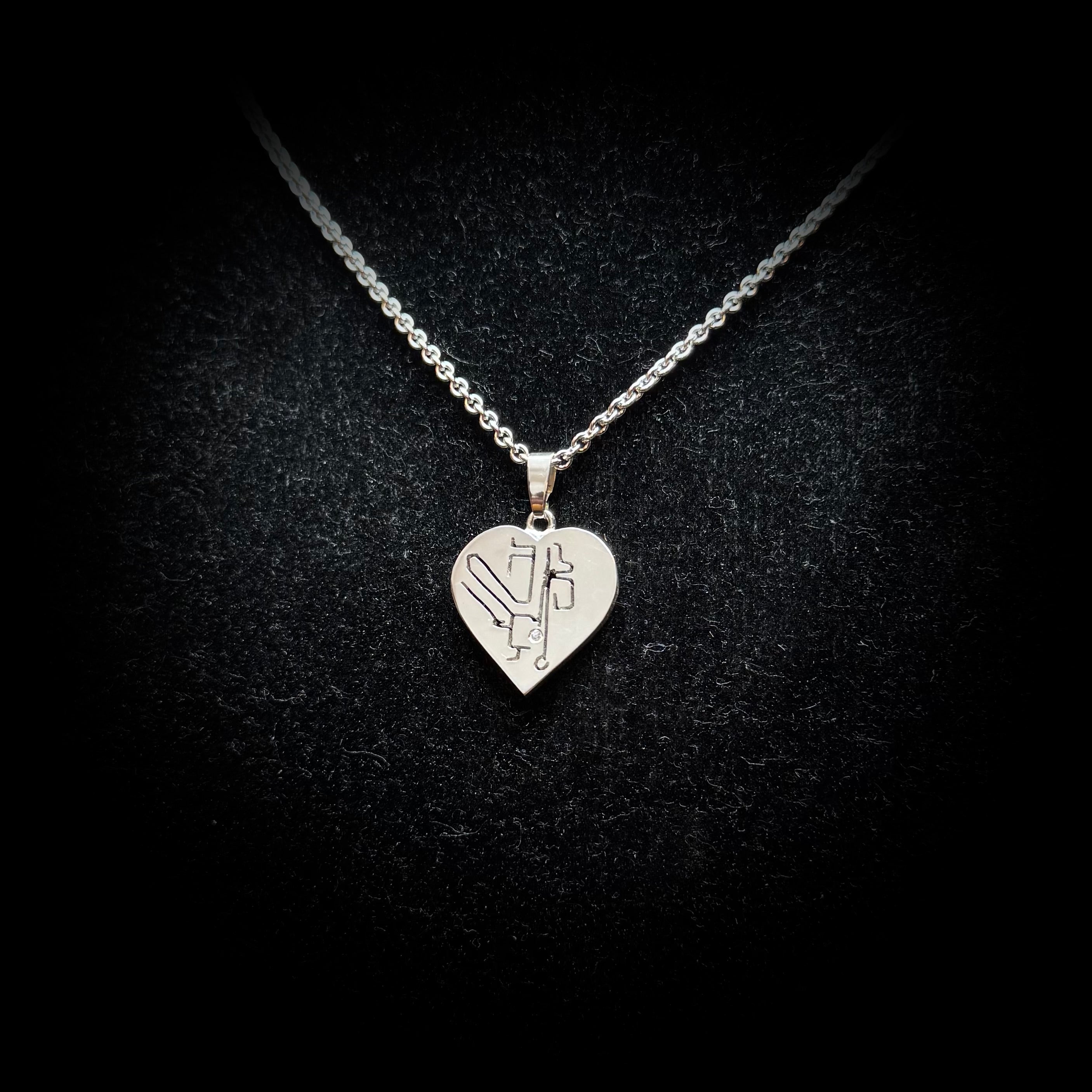 Hartvormige GPS Hanger met Diamant