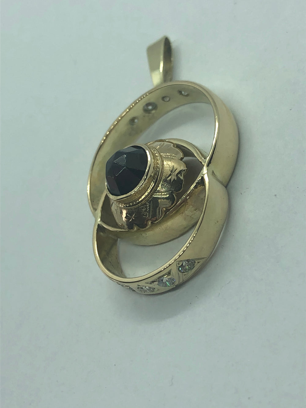 Herdenkingssieraad hanger gemaakt van bestaande sieraden door goudsmid in Zoetermeer