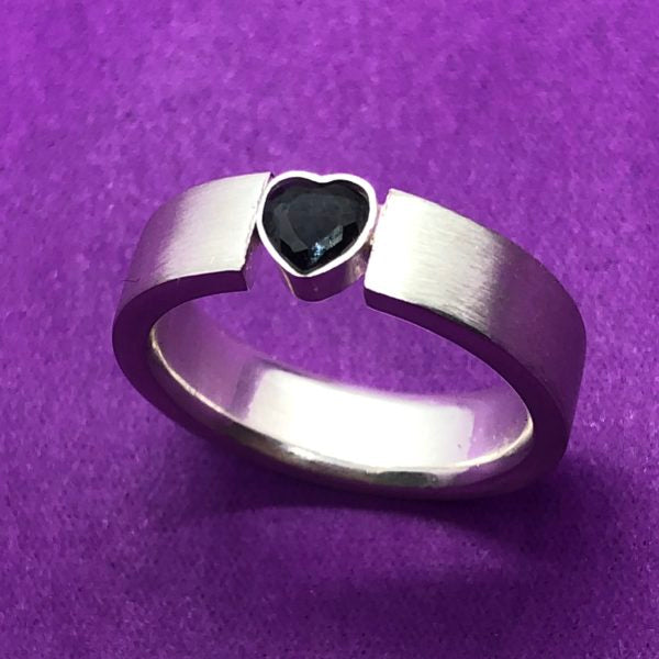 Hold my Heart met zwarte zirkonia
